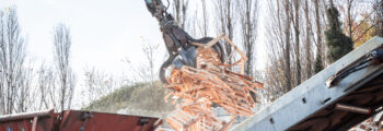 Juni 2021: Anschaffung von Shreddern zur Holzaufbereitung